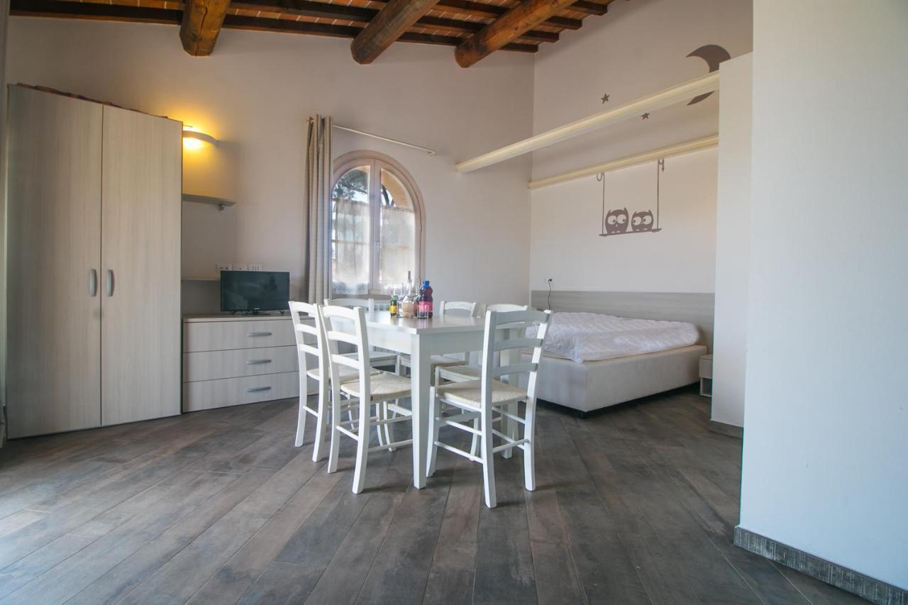 Fattoria Palazzeta - Pet & Family Friendly Aparthotel Чечина Екстериор снимка