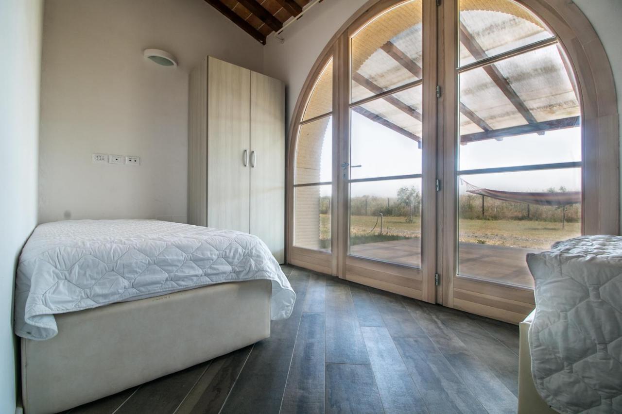 Fattoria Palazzeta - Pet & Family Friendly Aparthotel Чечина Екстериор снимка
