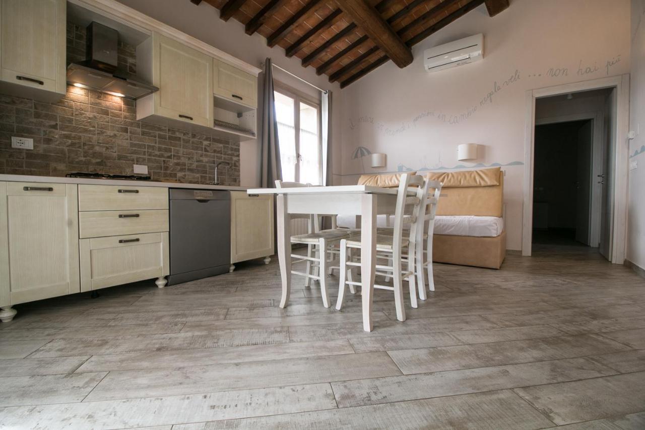 Fattoria Palazzeta - Pet & Family Friendly Aparthotel Чечина Екстериор снимка