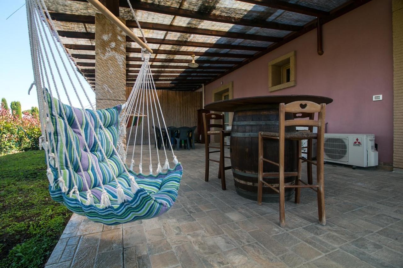 Fattoria Palazzeta - Pet & Family Friendly Aparthotel Чечина Екстериор снимка
