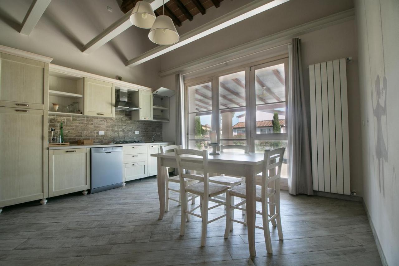Fattoria Palazzeta - Pet & Family Friendly Aparthotel Чечина Екстериор снимка