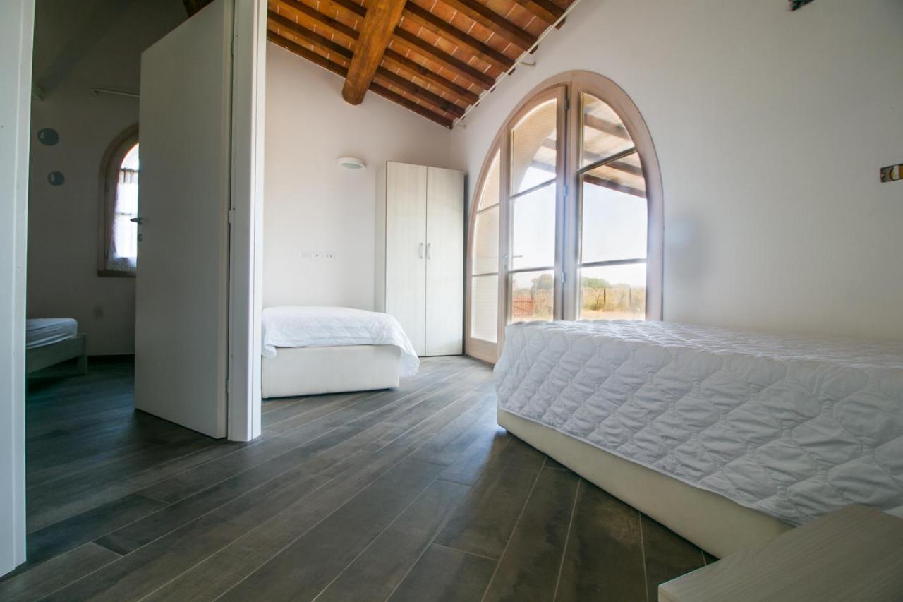 Fattoria Palazzeta - Pet & Family Friendly Aparthotel Чечина Екстериор снимка
