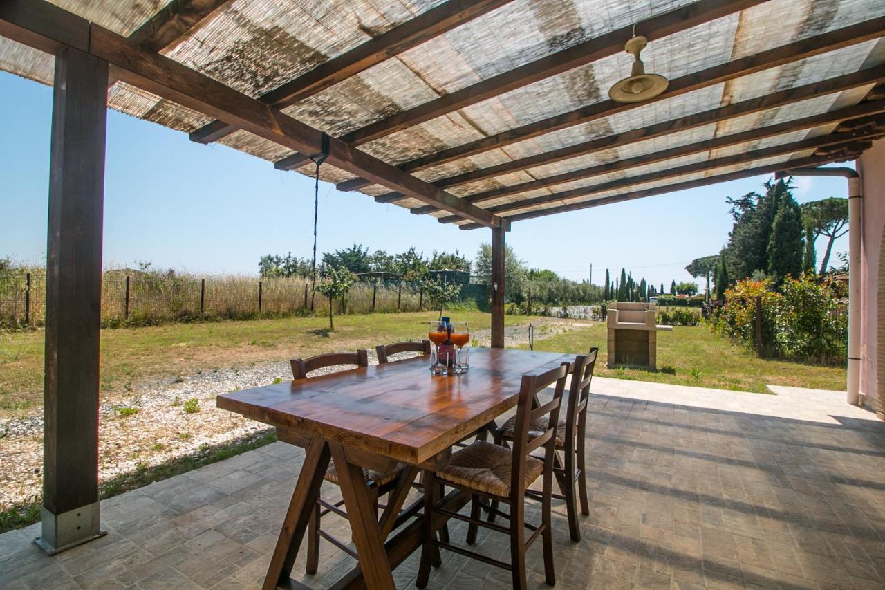 Fattoria Palazzeta - Pet & Family Friendly Aparthotel Чечина Екстериор снимка
