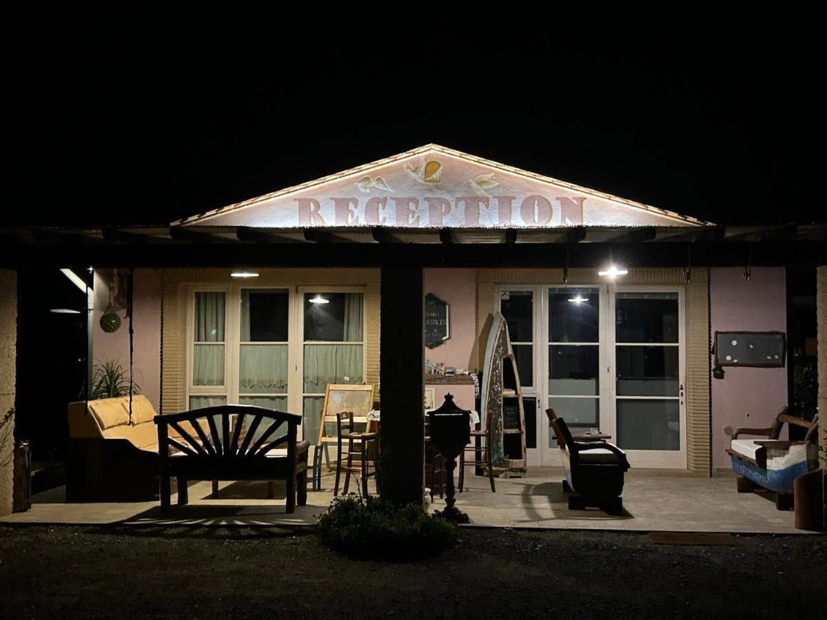 Fattoria Palazzeta - Pet & Family Friendly Aparthotel Чечина Екстериор снимка