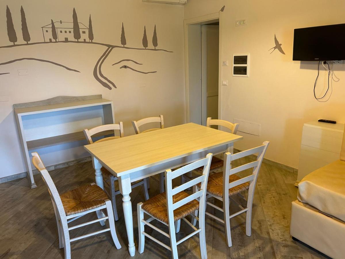 Fattoria Palazzeta - Pet & Family Friendly Aparthotel Чечина Екстериор снимка